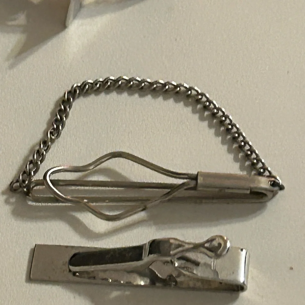 Lot of mens vintage tie tacks and cuff links